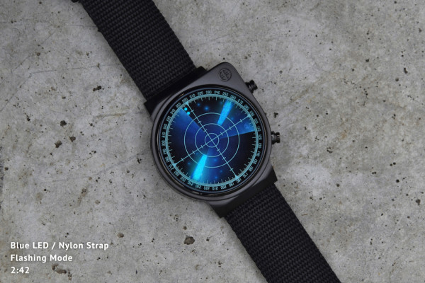 radar-blue-led-nylon-strap-leds-on-001.jpg