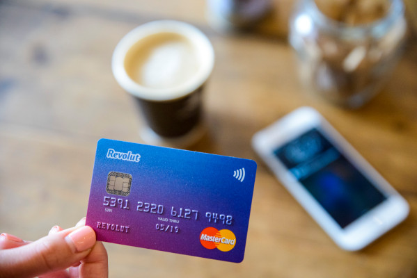 revolut-card-v2.jpg